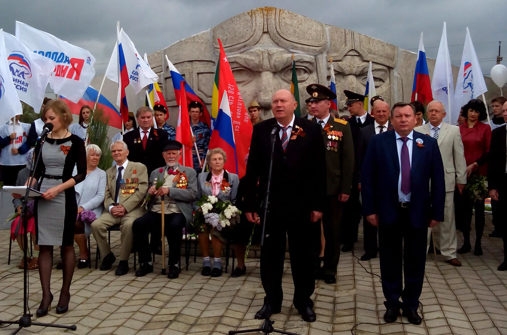В Азовском районе и в Батайске прошли торжественные мероприятия, посвященные Дню Великой Победы В Азовском районе и в Батайске прошли торжественные мероприятия, посвященные Дню Великой Победы
