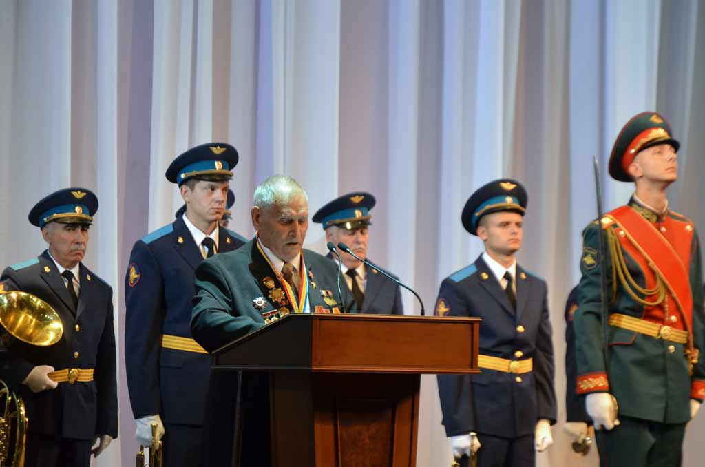 Якову Ивановичу Быкадорову и Давыду Адамовичу Ригерту вручены знаки «Почетный гражданин Ростовской области» Якову Ивановичу Быкадорову и Давыду Адамовичу Ригерту вручены знаки «Почетный гражданин Ростовской области»