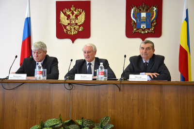 Первый заместитель Председателя Донского парламента Николай Беляев побывал в Боковском районе Первый заместитель Председателя Донского парламента Николай Беляев побывал в Боковском районе