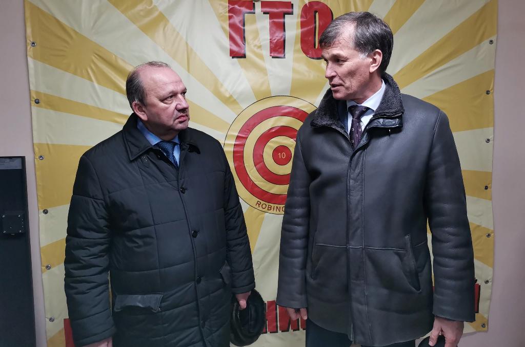 Сергей Суховенко проверил исполнение наказов избирателей Сергей Суховенко проверил исполнение наказов избирателей