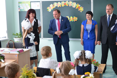 Депутаты Законодательного Собрания поздравили Донских педагогов и учащихся с началом нового учебного года