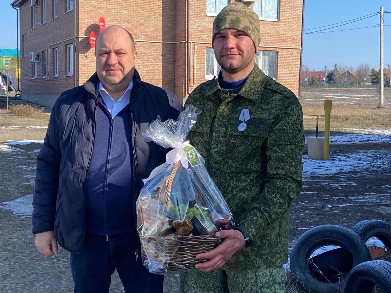 Валерий Завгородний поздравил участников СВО с Днем защитника Отечества