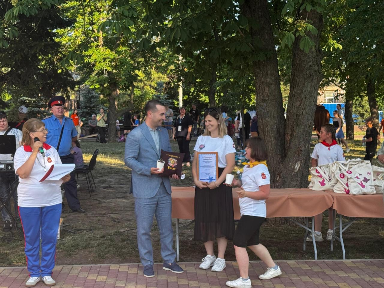 Владимир Срабонянц поздравил с Днем защиты детей участников фестиваля «Спорт без границ»