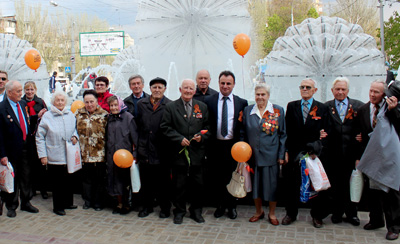 Депутат Сурмалян помог превратить открытие фонтана в настоящий праздник 