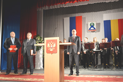 Сергей Михалев поздравил мэра Новошахтинска со вступлением в должность