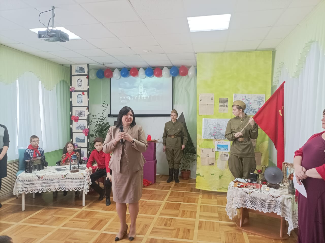Ирина Жукова посетила Центр комплексной реабилитации для детей и подростков с ОВЗ в городе Шахты