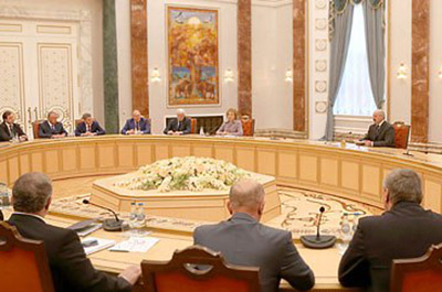 Первый заместитель Председателя Законодательного Собрания Ростовской области Николай Беляев принимает участие в Первом Форуме регионов Беларуси и России Первый заместитель Председателя Законодательного Собрания Ростовской области Николай Беляев принимает участие в Первом Форуме регионов Беларуси и России