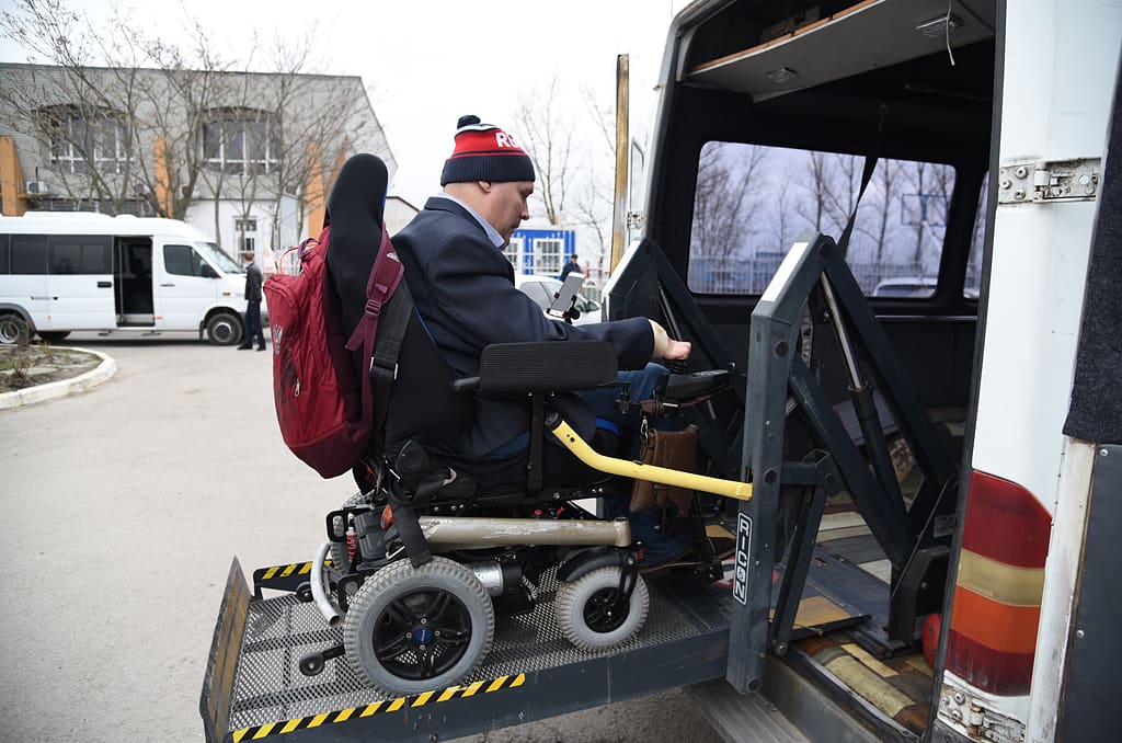 Точки постоянной электрической подзарядки инвалидных колясок появятся в общественных местах