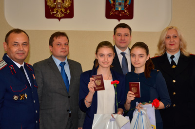 В Законодательном Собрании Ростовской области состоялось торжественное вручение паспортов, приуроченное к Дню защитника Отечества