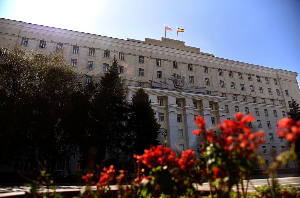 Депутаты донского парламента выразили соболезнования родным и близким погибших в результате взрыва бытового газа в поселке Чистоозерном Депутаты донского парламента выразили соболезнования родным и близким погибших в результате взрыва бытового газа в поселке Чистоозерном