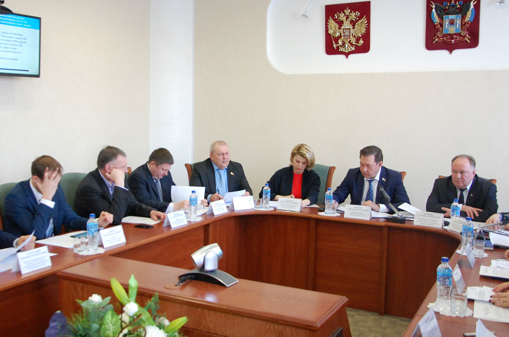 Депутаты обсудили исполнение Областного закона «О промышленной политике в Ростовской области»