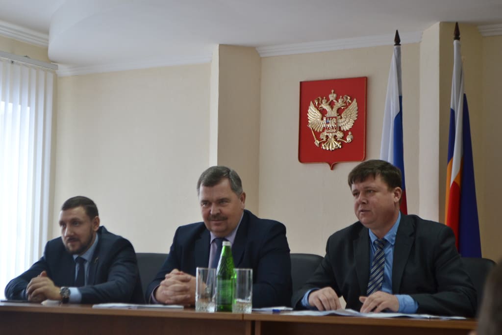 Максим Гелас побывал с рабочей поездкой в Мартыновском районе Максим Гелас побывал с рабочей поездкой в Мартыновском районе