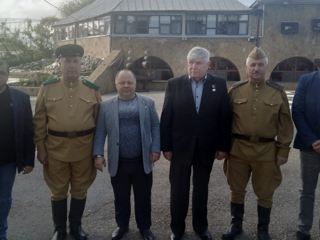 В Азовском районе прошла военно-патриотическая акция «Бессмертный взвод»