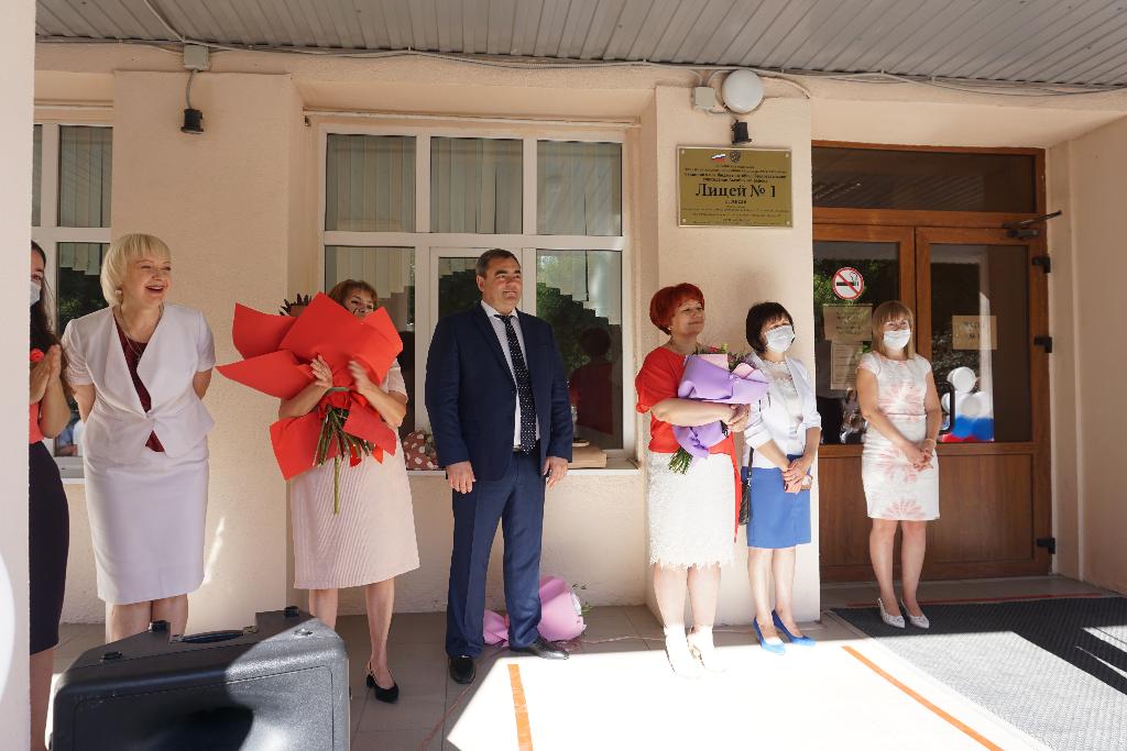 Сергей Рожков поздравил школьников Аксайского района с Днем знаний