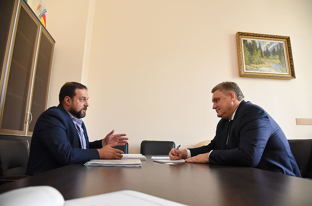 Игорь Бураков: «Ростовская область нуждается в особой экономической зоне производственно-промышленного типа» Игорь Бураков: «Ростовская область нуждается в особой экономической зоне производственно-промышленного типа»