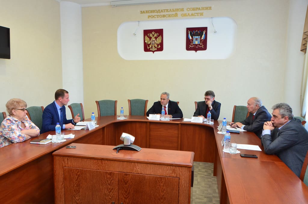 Депутаты фракции КПРФ Донского парламента обсудили вопросы подготовки региона к отопительному сезону