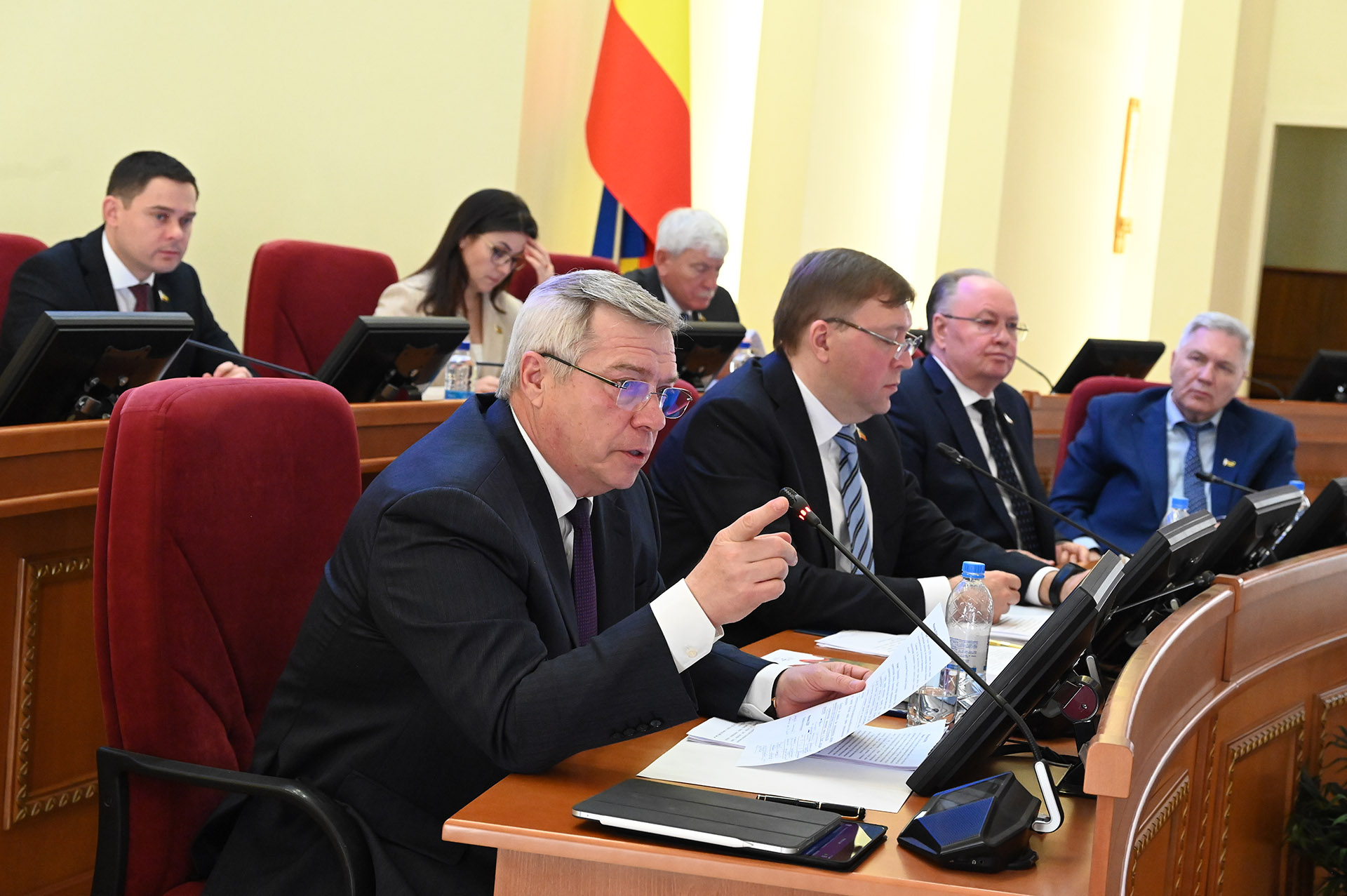 6-е заседание ЗС РО: В сферу здравоохранения из областного бюджета дополнительно направляется 3,4 млрд рублей