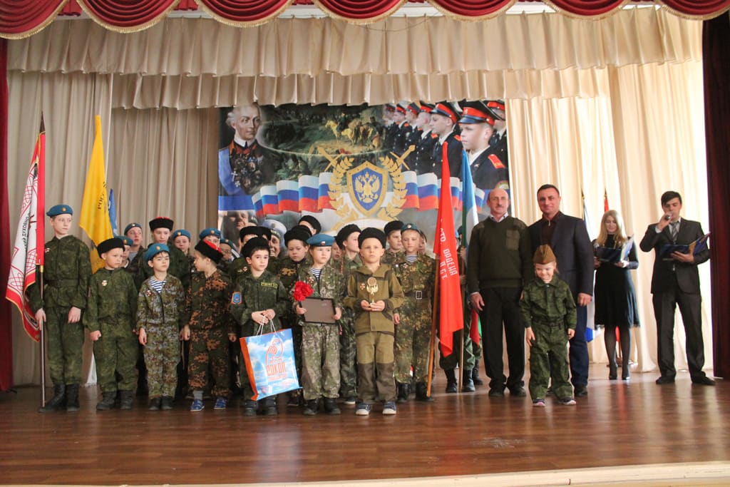 Арутюн Сурмалян поздравил участников Ростовского Международного фестиваля «Песни воинской славы» Арутюн Сурмалян поздравил участников Ростовского Международного фестиваля «Песни воинской славы»