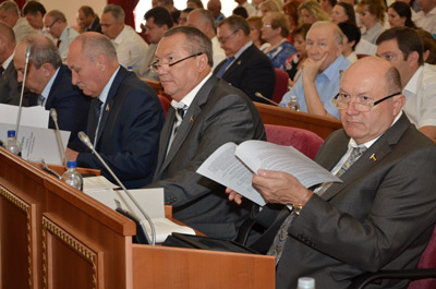 8-е заседание ЗСРО: Закон «О социальном обслуживании граждан в Ростовской области» принят в первом чтении