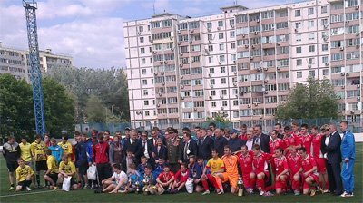 Донской депутат Владимир Сакеллариус наградил победителей и призеров турнира по мини-футболу