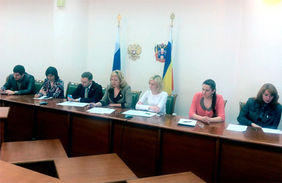 Лариса Тутова приняла участие в обсуждении проекта «Школа молодых депутатов» Лариса Тутова приняла участие в обсуждении проекта «Школа молодых депутатов»