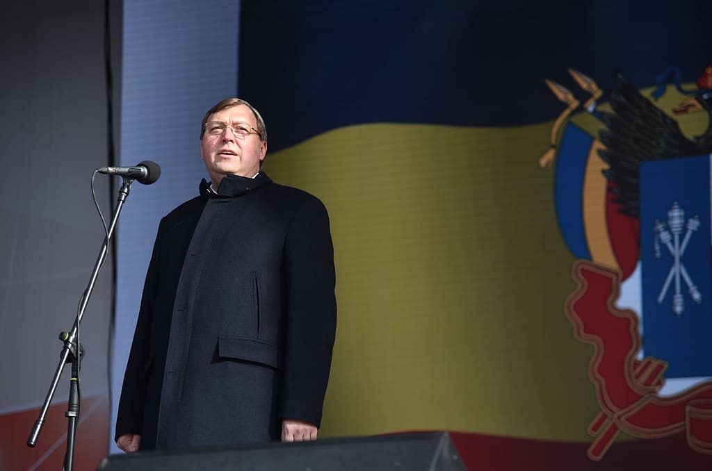 Александр Ищенко: «Нас объединяют любовь и уважение к Родине» Александр Ищенко: «Нас объединяют любовь и уважение к Родине»