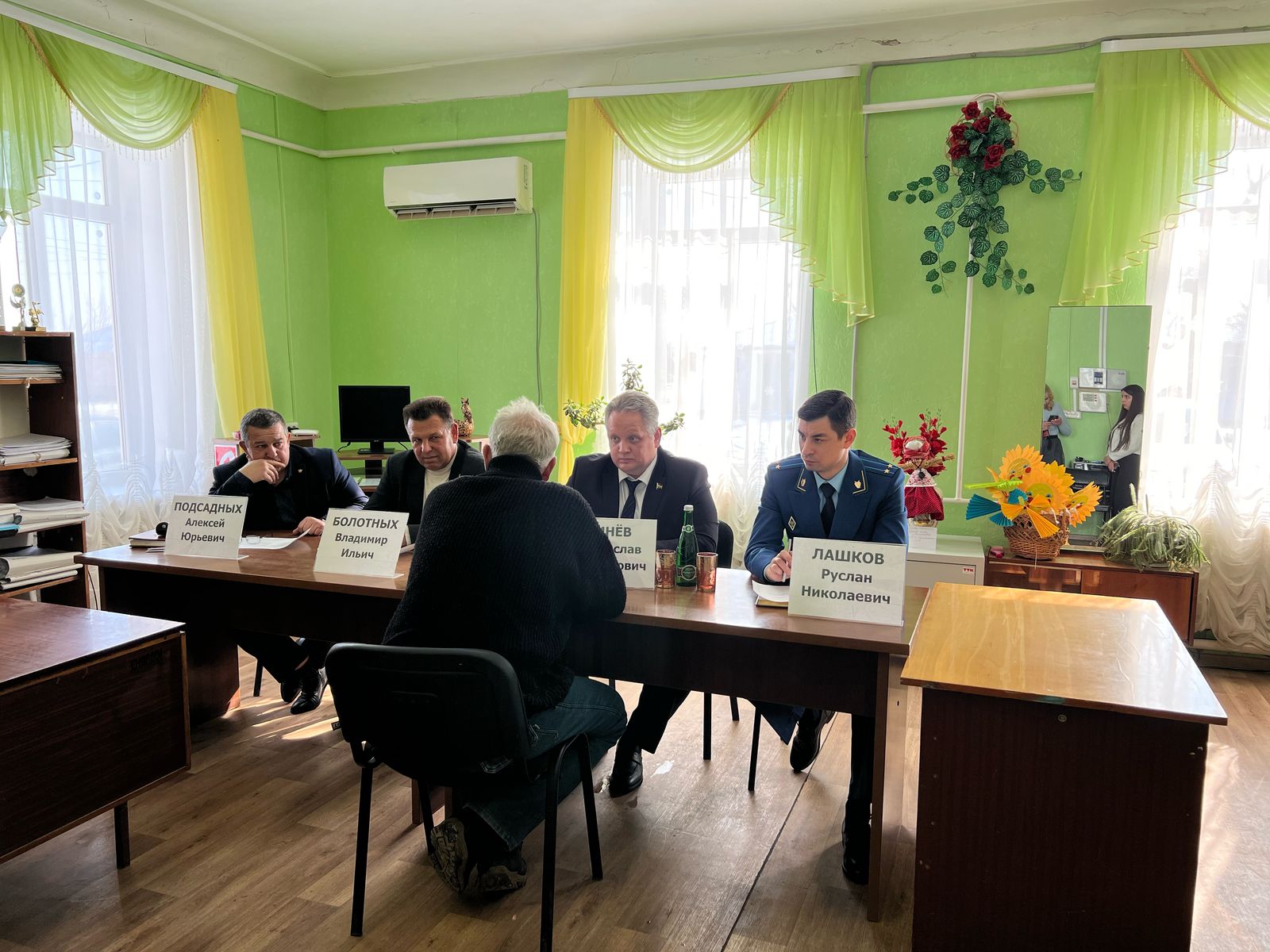 Владислав Синёв провел прием граждан в Константиновском районе