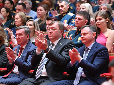 Изображение новости Поздравление военнослужащих и членов их семей с новогодними праздниками №18
