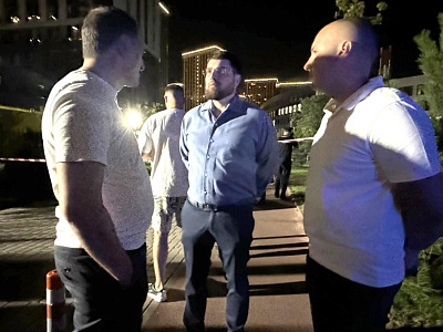 Павел Кузьмин посетил жителей многоэтажного дома, пострадавшего от атаки БПЛА 