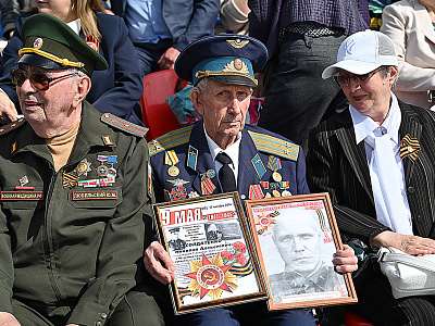 Изображение новости В Ростове-на-Дону состоялся военный парад, посвященный 80-летию Победы в Великой Отечественной войне №6