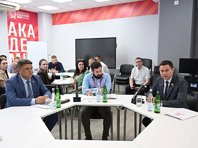 На Дону стартовали курсы повышения квалификации для депутатов и сотрудников представительных органов Херсонской области
