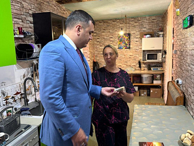 Раджив Мирзалиев посетил волонтеров в хуторе Ленина Аксайского района