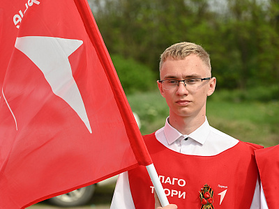 Изображение новости В Миллерово открыли мемориальную табличку в память о маршале авиации Александре Ефимове №13