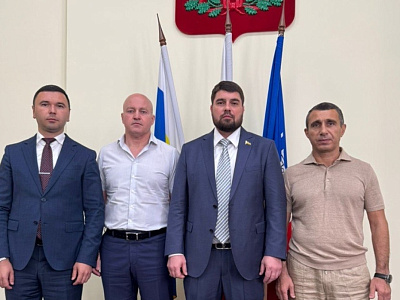В Железнодорожном районе Ростова-на-Дону открыт памятник Гукасу Мадояну 