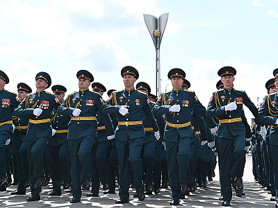 Изображение новости В Ростове-на-Дону состоялся военный парад, посвященный 80-летию Победы в Великой Отечественной войне №63