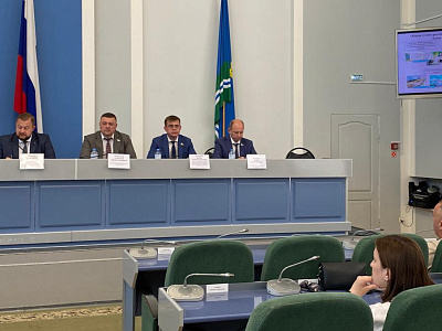 Депутаты донского парламента рассказали о губернаторском проекте «Сделаем вместе!» в городе Батайске