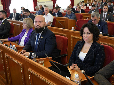 Депутаты Законодательного Собрания Ростовской области оказывают поддержку учреждениям образования 