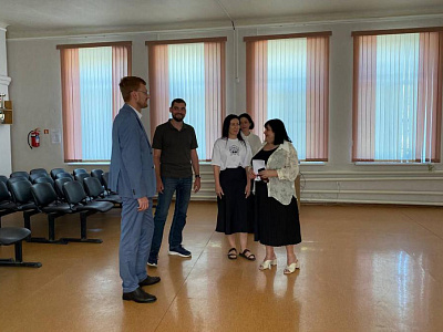 Николай Ромашенко обсудил вопросы развития молодежной политики в Целинском районе