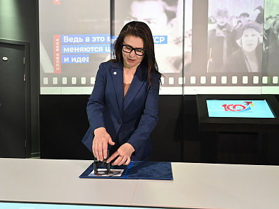 Изображение новости Светлана Мананкина поздравила коллектив «Комсомольской правды» со 100-летием издания №26