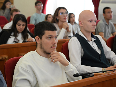 Изображение новости Заседание дискуссионной площадки на тему «Безопасность молодежи в цифровом мире» №12
