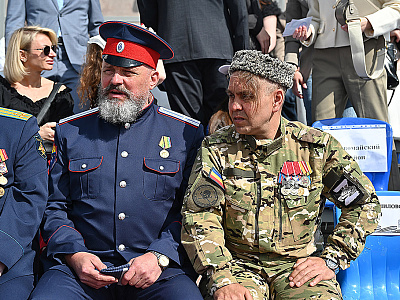 Изображение новости В Ростове-на-Дону состоялся военный парад, посвященный 80-летию Победы в Великой Отечественной войне №5