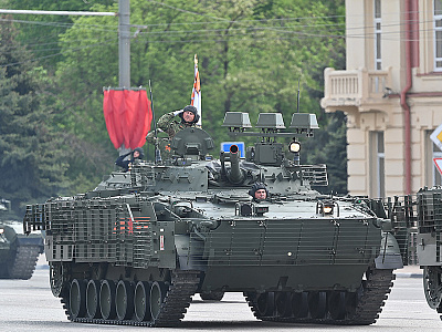 Изображение новости В Ростове-на-Дону состоялся военный парад, посвященный 80-летию Победы в Великой Отечественной войне №55