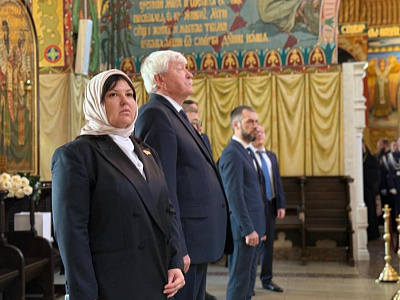 Вячеслав Василенко и Ирина Жукова поздравили с юбилеем епископа Шахтинского и Миллеровского Симона