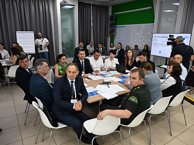 Изображение новости Депутаты приняли участие в разработке рекомендаций по актуализации Стратегии развития Дона до 2030 года №13