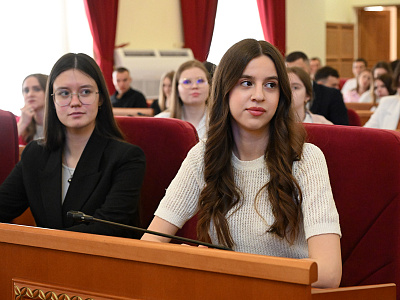 Изображение новости Заседание дискуссионной площадки на тему «Безопасность молодежи в цифровом мире» №24