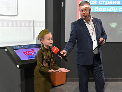 Изображение новости Светлана Мананкина поздравила коллектив «Комсомольской правды» со 100-летием издания №24